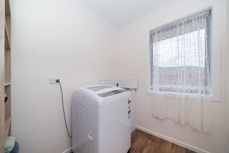 Photo of property in 134 Johnstone Drive, Fitzherbert, Palmerston North, 4410