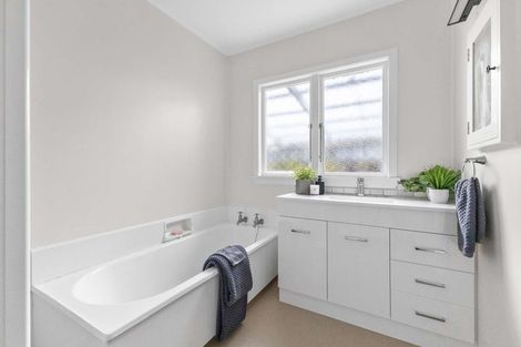 Photo of property in 117a Ngamotu Road, Spotswood, New Plymouth, 4310