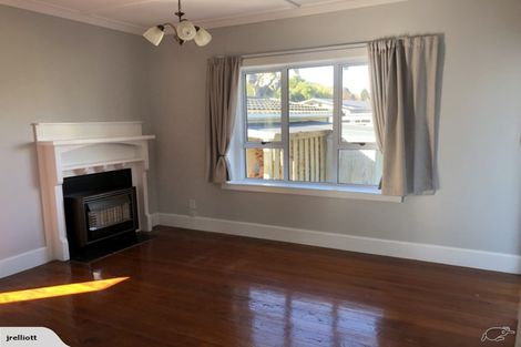 Photo of property in 72 Great North Road, Saint Johns Hill, Whanganui, 4500