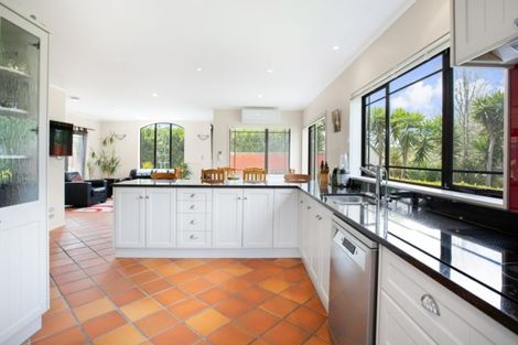 Photo of property in 65 Sunny Crescent, Huapai, Kumeu, 0810