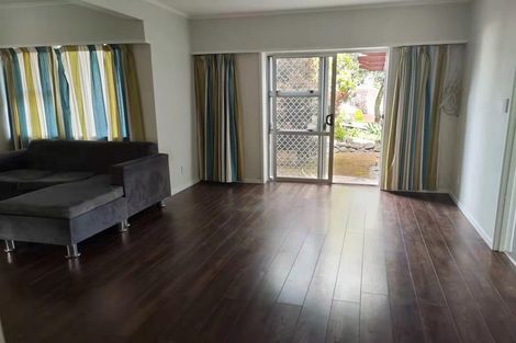 Photo of property in 1 Fayette Place, Te Atatu South, Auckland, 0610
