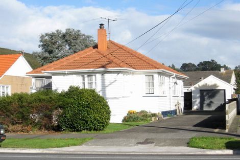 Photo of property in 30 Seddon Street, Naenae, Lower Hutt, 5011