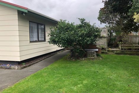 Photo of property in 2 Vincent Street, Waterloo, Lower Hutt, 5011