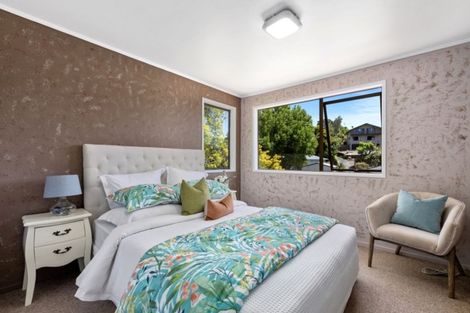 Photo of property in 93 Oaktree Avenue, Browns Bay, Auckland, 0630