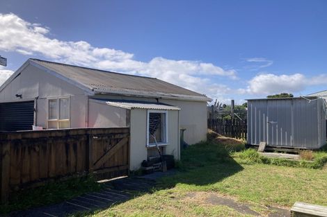 Photo of property in 2 Atkinson Street, Waitara, 4320