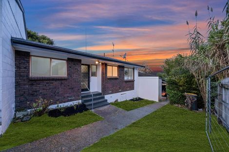 Photo of property in 2/4173a Great North Road, Glen Eden, Auckland, 0602