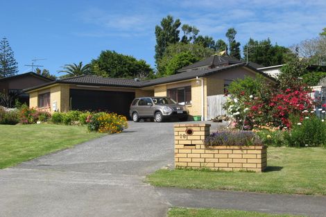 Photo of property in 18 Kohanga Road, Mangere Bridge, Auckland, 2022