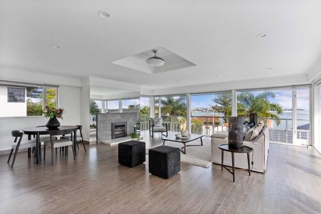 Photo of property in 81a Stanley Point Road, Stanley Point, Auckland, 0624