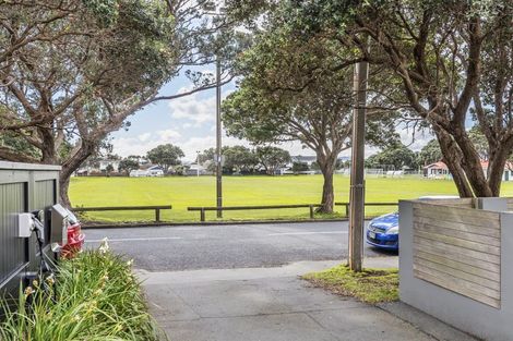 Photo of property in 30 Burnham Street, Seatoun, Wellington, 6022