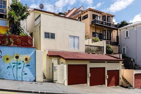 Photo of property in 4b Macdonald Crescent, Te Aro, Wellington, 6011