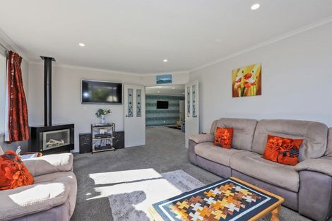Photo of property in 8 Manganui Place, Te Awa, Napier, 4110