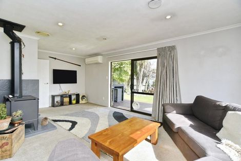 Photo of property in 13 Newnham Street, Rangiora, 7400