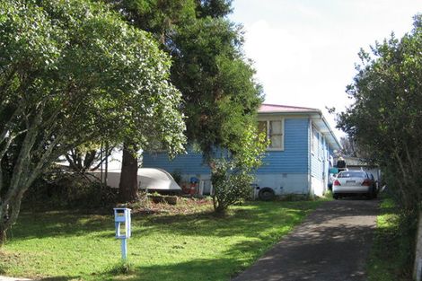 Photo of property in 17 Justin Place, Te Atatu Peninsula, Auckland, 0610