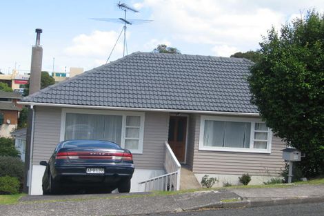 Photo of property in 19 Camelot Place, Glenfield, Auckland, 0629
