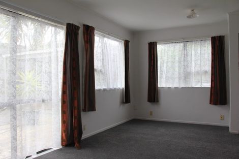 Photo of property in 3 Lewis Street, Blockhouse Bay, Auckland, 0600