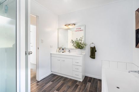 Photo of property in 79 Tudehope Road, Matarau, Kamo, 0185