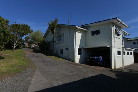 Photo of property in 492 Blockhouse Bay Road, Blockhouse Bay, Auckland, 0600