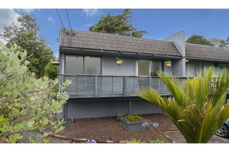 Photo of property in 9 Rangeview Road, Sunnyvale, Auckland, 0612
