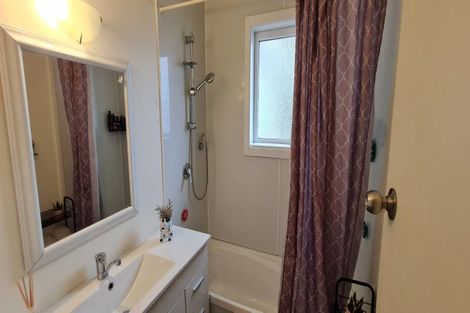 Photo of property in 1/70 Settlement Road, Papakura, 2110