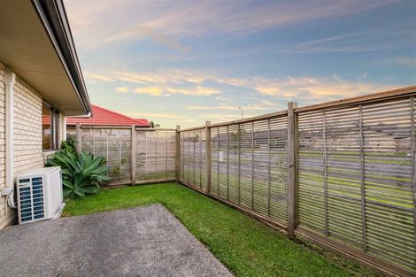 Photo of property in 1 Chardonnay Rise, Henderson, Auckland, 0612