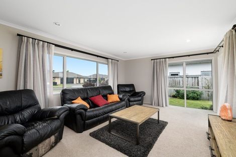 Photo of property in 22 Kapuka Street, Papamoa Beach, Papamoa, 3118