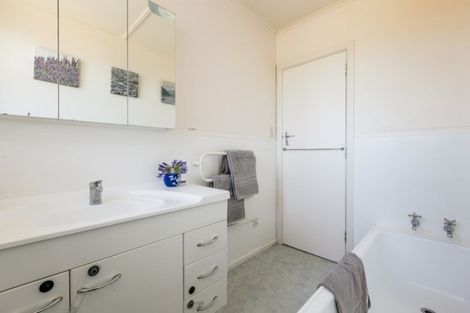 Photo of property in 81 Tollemache Road East, Longlands, Hastings, 4122