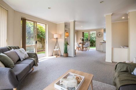 Photo of property in 4 Willscarlet Lane, Hamilton East, Hamilton, 3216