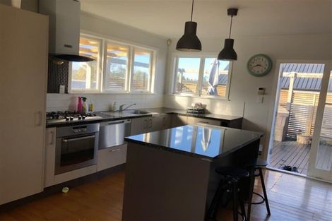 Photo of property in 140 Ennis Avenue, Pakuranga Heights, Auckland, 2010