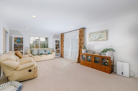 Photo of property in 4 Shannon Place, Torbay, Auckland, 0630