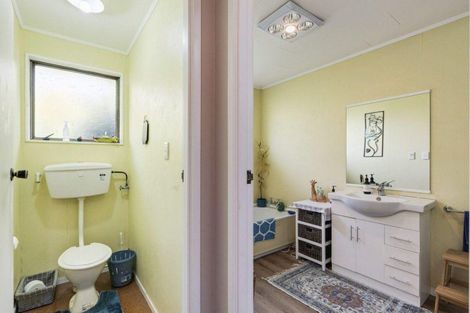 Photo of property in 12 Towai Street, Inglewood, 4330