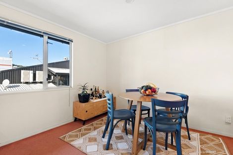 Photo of property in 17/3 Kelvin Grove, Te Aro, Wellington, 6011