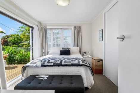 Photo of property in 52 Totara Road, Te Atatu Peninsula, Auckland, 0610