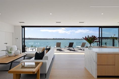 Photo of property in 17 Lansdowne Street, Bayswater, Auckland, 0622