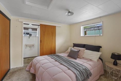 Photo of property in 21 Hall Grove, Ebdentown, Upper Hutt, 5018