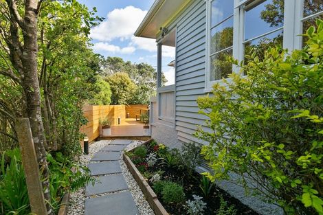 Photo of property in 16 Rodney Street, Northland, Wellington, 6012