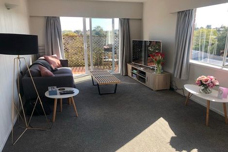 Photo of property in 17/83 Lake Road, Devonport, Auckland, 0622