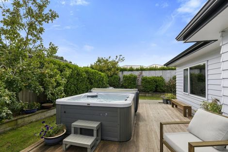 Photo of property in 38 Brian Morgan Terrace, Wainuiomata, Lower Hutt, 5014