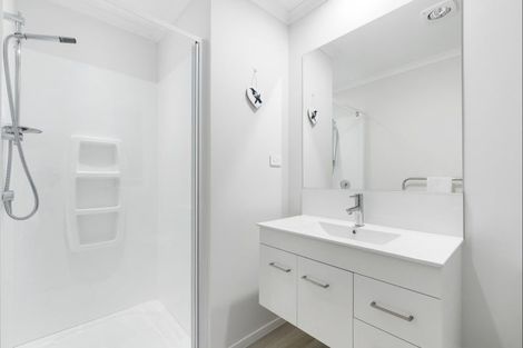 Photo of property in 5a Te Wharo Drive, Papamoa, 3118