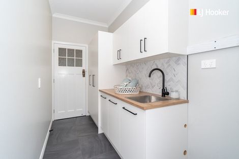 Photo of property in 65 Hargest Crescent, Saint Kilda, Dunedin, 9012