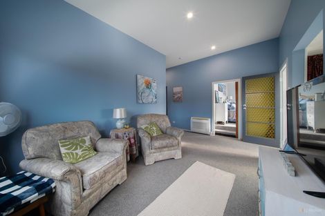 Photo of property in 70-70a High Street, Kensington, Timaru, 7910