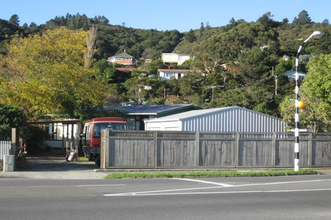 Photo of property in 53 Stokes Valley Road, Stokes Valley, Lower Hutt, 5019