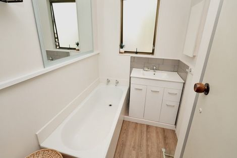 Photo of property in 62 Acacia Street, Kelvin Grove, Palmerston North, 4414