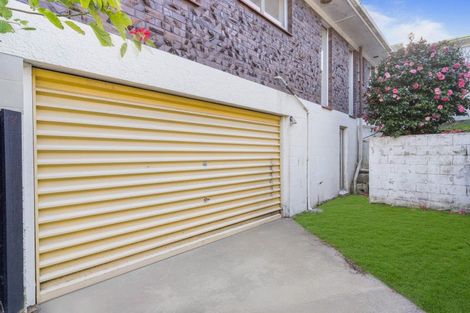 Photo of property in 2/57 Moana Avenue, One Tree Hill, Auckland, 1061