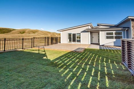 Photo of property in 17 Hattersley Grove, Churton Park, Wellington, 6037