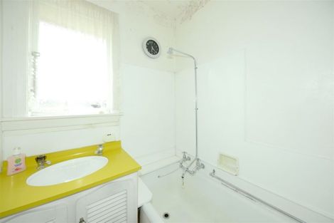 Photo of property in 1/28 Tintern Avenue, Avonhead, Christchurch, 8042