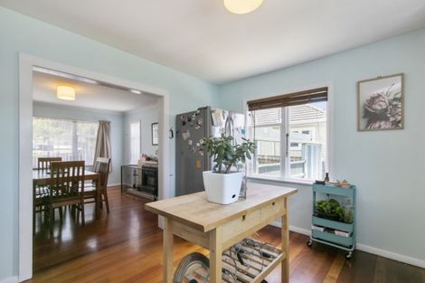 Photo of property in 118 Wainuiomata Road, Wainuiomata, Lower Hutt, 5014