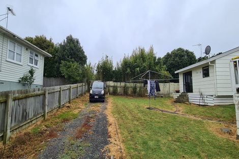 Photo of property in 11 Kirton Crescent, Manurewa, Auckland, 2102