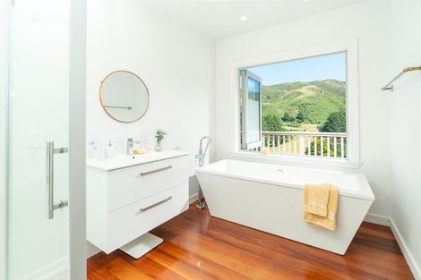 Photo of property in 326 South Makara Road, Makara, Karori, 6972