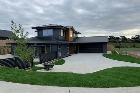 Photo of property in 4 Edenmore Terrace, Fitzherbert, Palmerston North, 4410