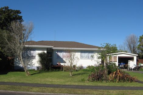 Photo of property in 4 Bluewater Place, Wattle Downs, Auckland, 2103
